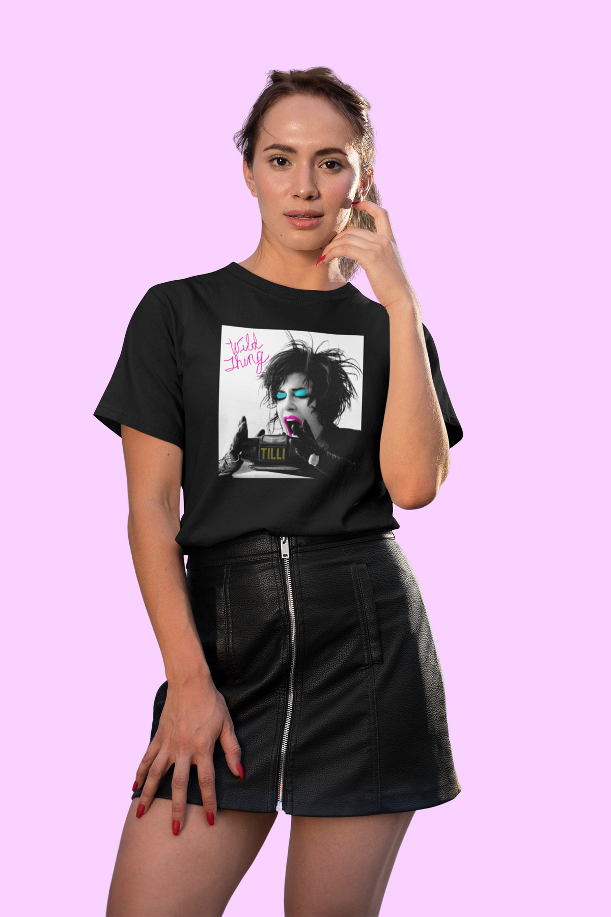 "Wild Thing" black Unisex T-shirt