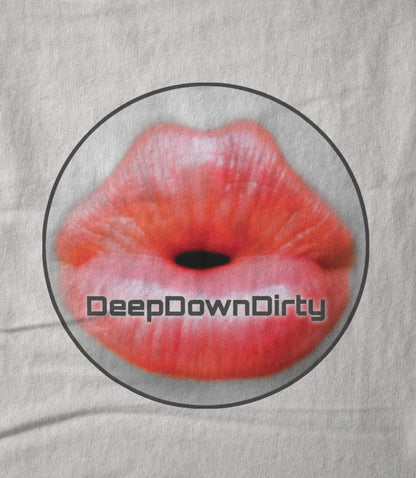Classic Lips Round Women's T-shirt