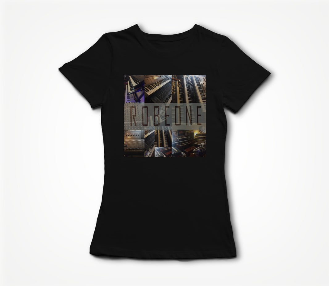 ROBEONE Women's T-shirt