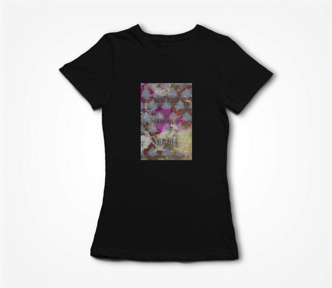 PYRA-MAGENTA-BLACK- Women's T-shirt