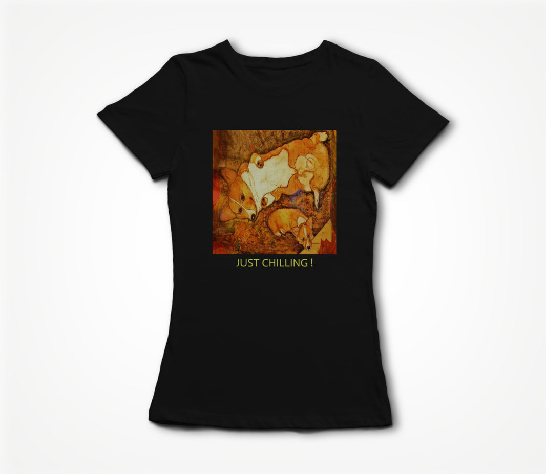 JUST CHILLING ! Women's T-shirt
