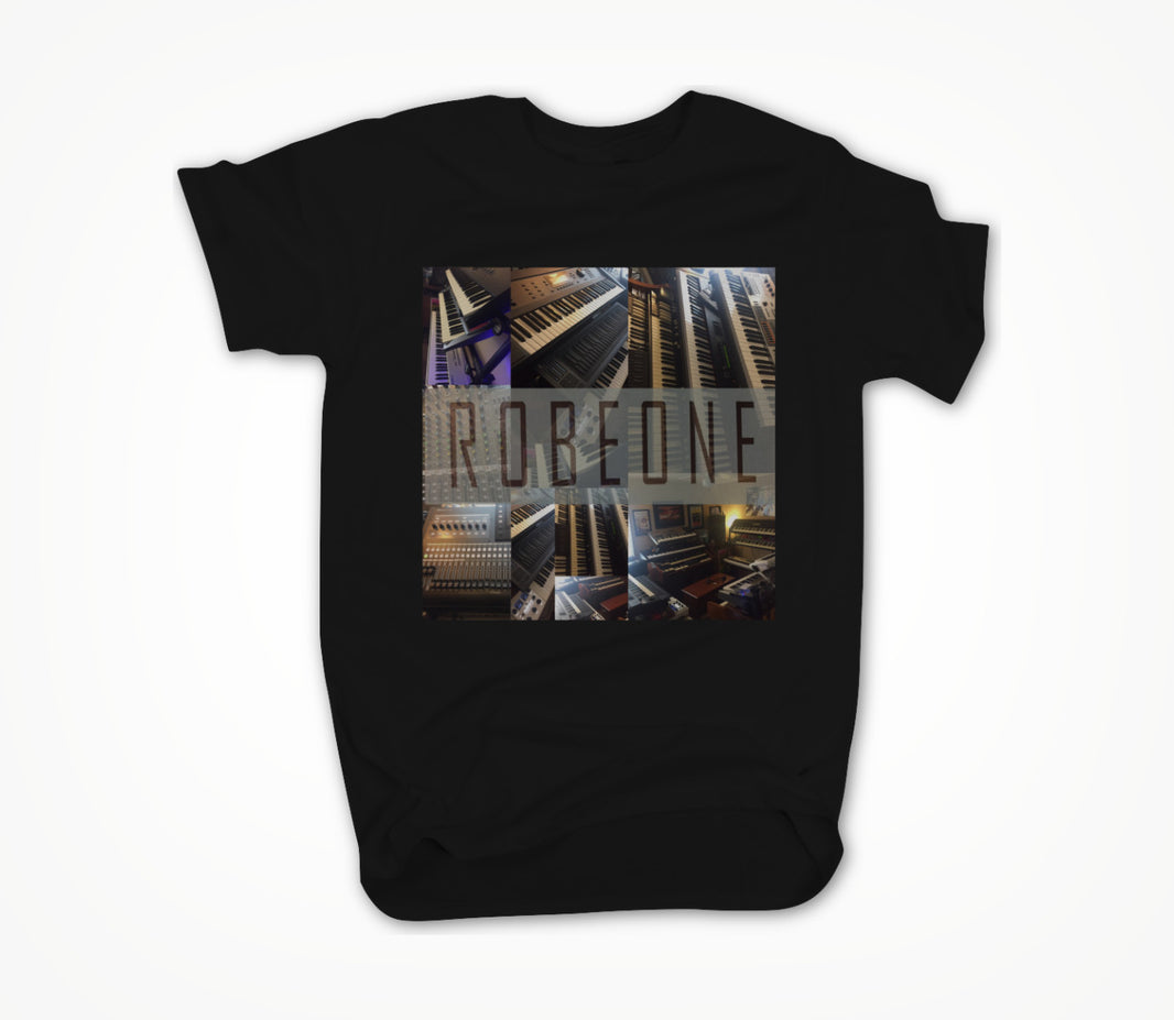 ROBEONE Unisex T-shirt